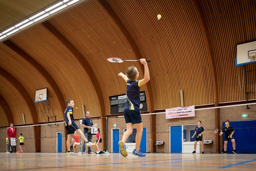 Badminton